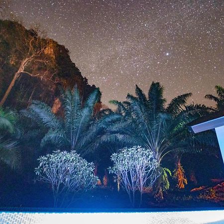 Вилла Khaosok Legend Khao Sok National Park Экстерьер фото